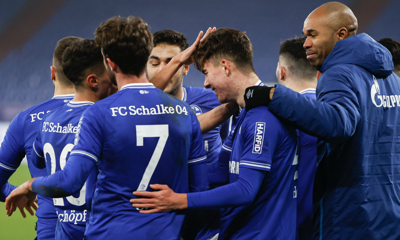 Bundesliga: Θρίαμβος για Σάλκε έπειτα από έναν χρόνο! (videos+photos)