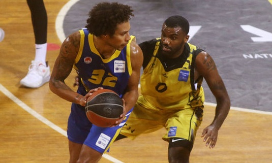 Άρης: Ο Χαριτόπουλος στο «κλαμπ» των «350άρηδων»