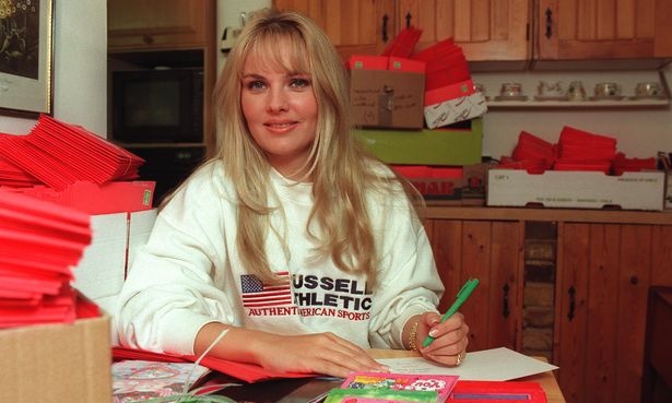 Σάλος στην Premier League: Πασίγνωστη πορνοστάρ ανέλαβε Γενική Διευθύντρια ομάδας (photos)