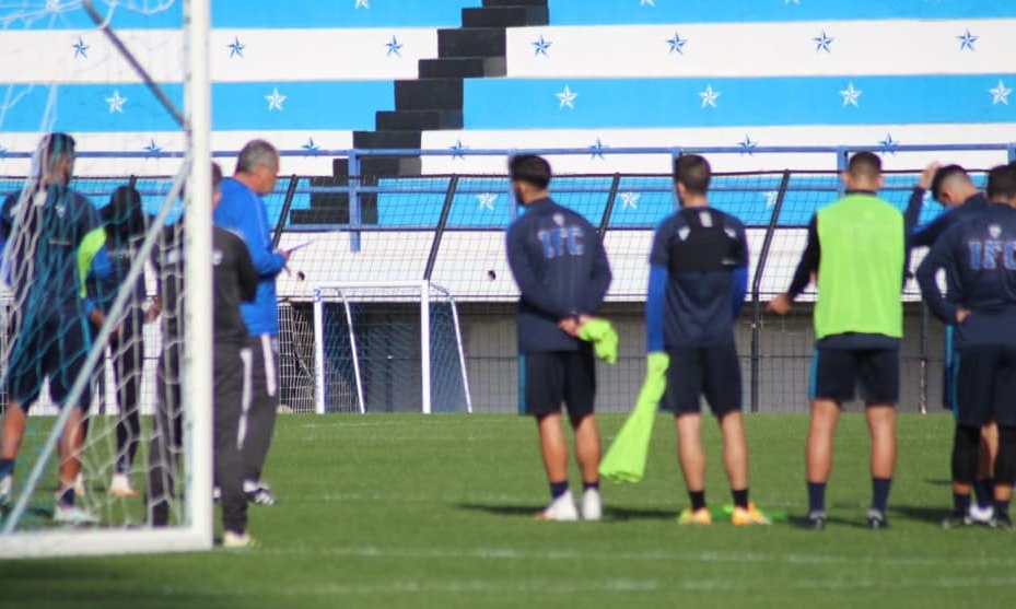 Ιωνικός: Επέστρεψε ο Ματσούκας, φουλάρει για την πρεμιέρα