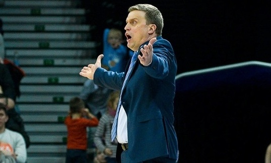 Ο Αντομάιτις στη Χάποελ Ιερουσαλήμ ως αντι-Κάτας