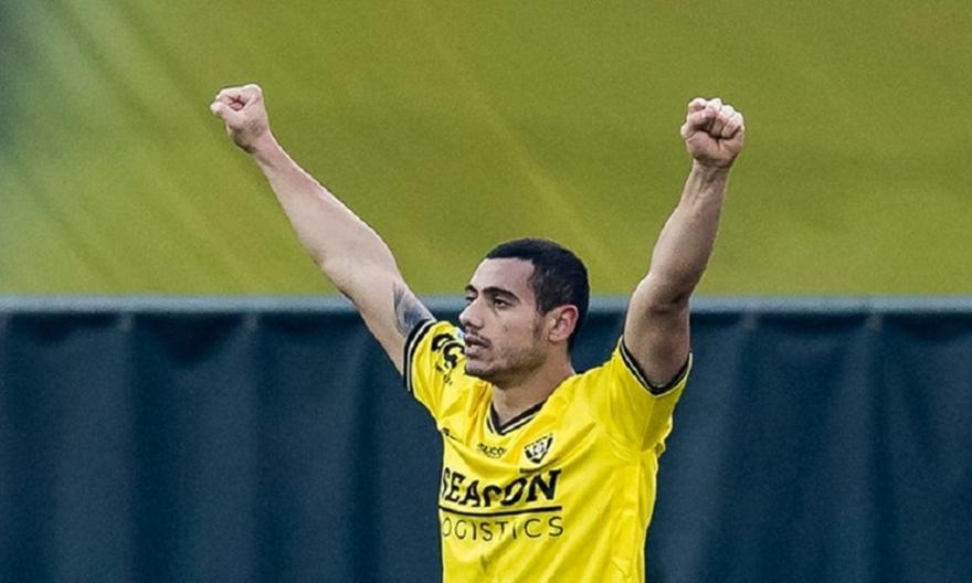 Γιακουμάκης: Στενό... μαρκάρισμα από μεγάλο σύλλογο - «Τρελαίνει» κόσμο το κοπέλι (photos)