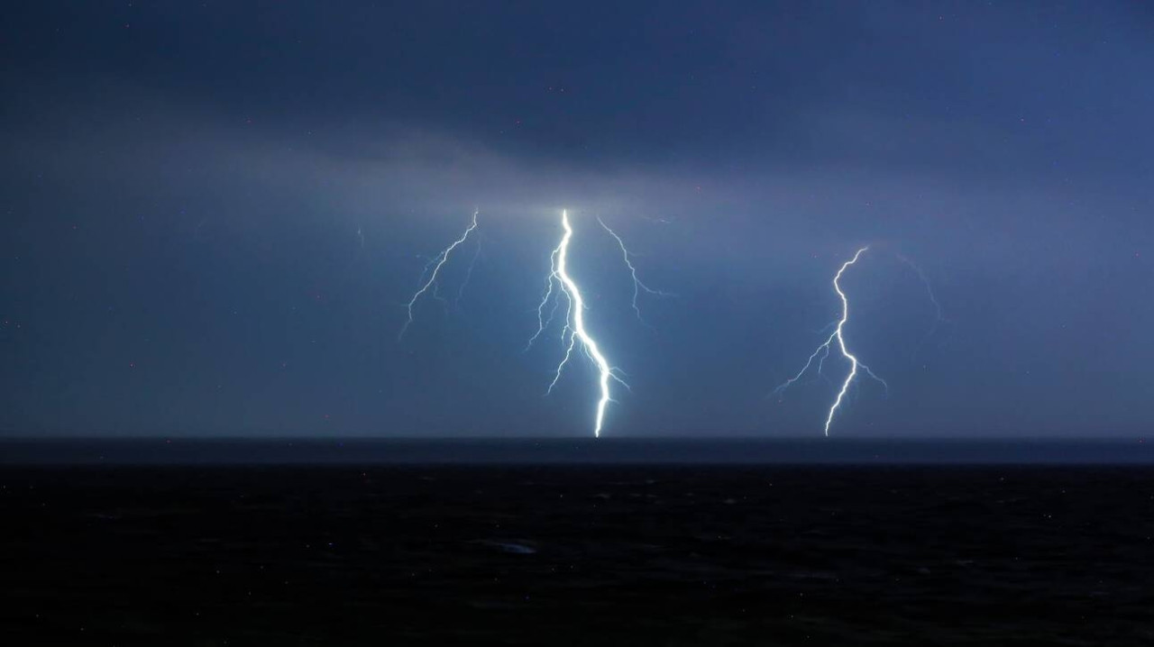 Μειωμένη η κεραυνική δραστηριότητα στην Ελλάδα το 2020 σε σχέση με το 2018 και 2019