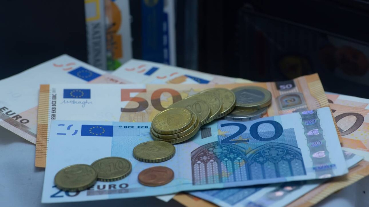 Επίδομα 400 ευρώ: Το σχέδιο για να δοθεί σε αυτοαπασχολούμενους επιστήμονες