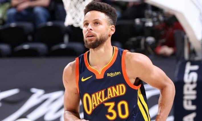 NBA: Ιστορικό βράδυ για τον Κάρι παρά τον διασυρμό των Ουόριορς- Όλα τα αποτελέσματα (videos)