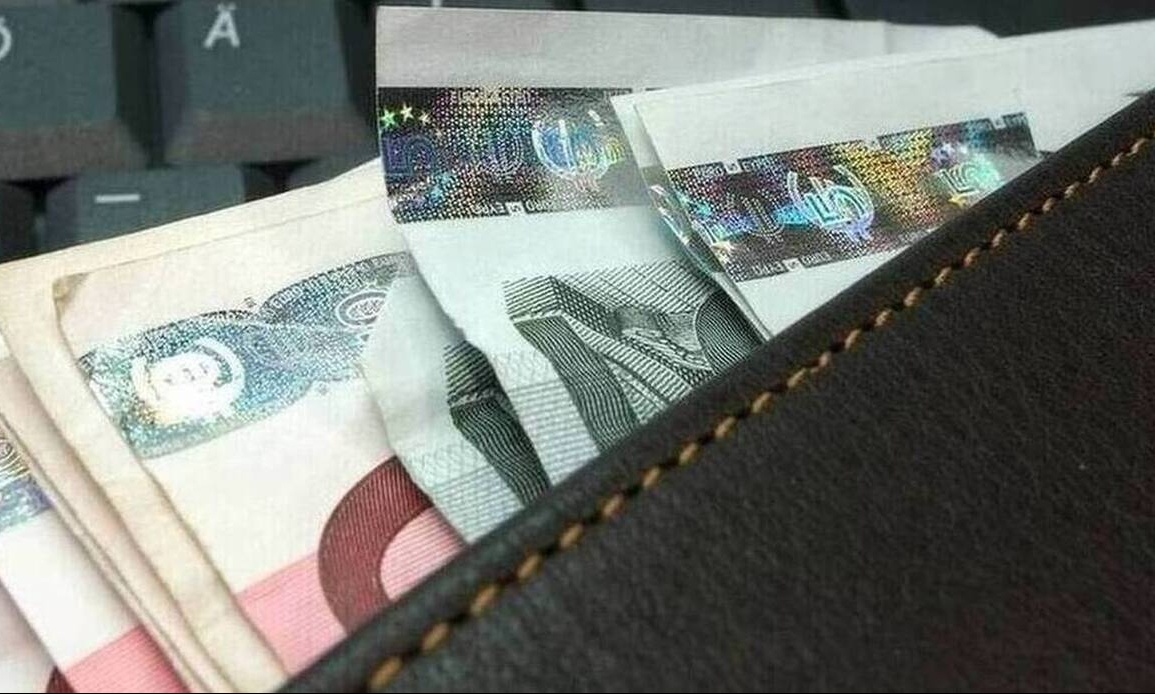 Δώρο Χριστουγέννων: Πότε πληρώνεται η τελευταία δόση για εργαζόμενους σε αναστολή - Το ποσό