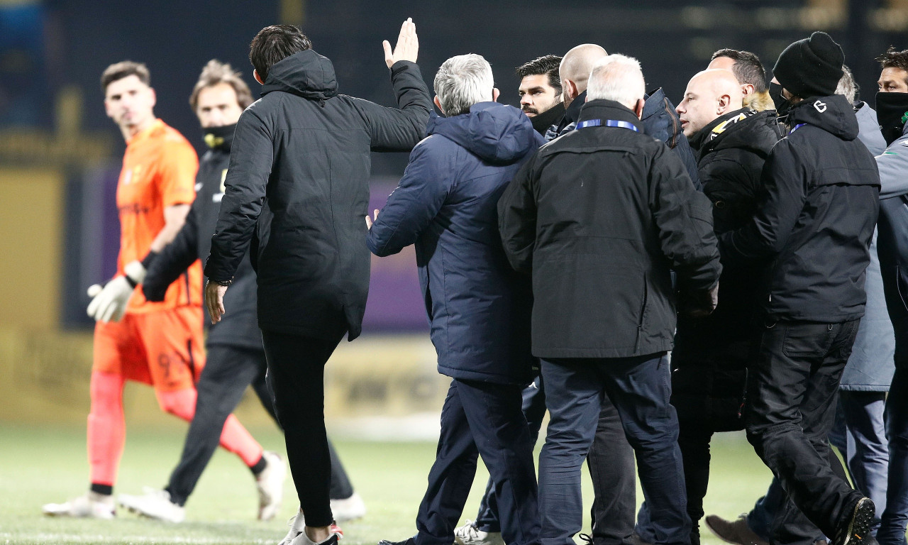 Άρης-ΑΕΛ: Στο γήπεδο ο τιμωρημένος Καρυπίδης, με… εκλεκτό καλεσμένο (photos)