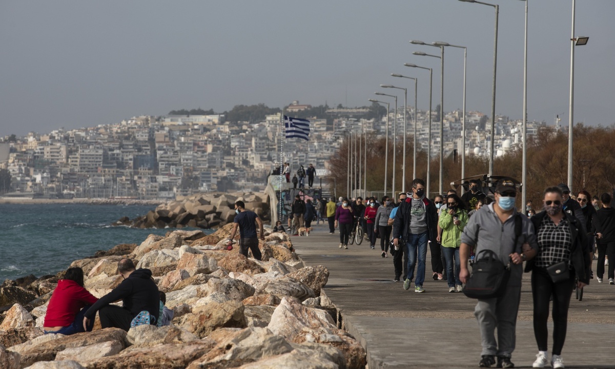 Κρίσιμες οι επόμενες 72 ώρες: Και μέσα στην εβδομάδα η απόφαση για lockdown τύπου Πάτρας στην Αττική