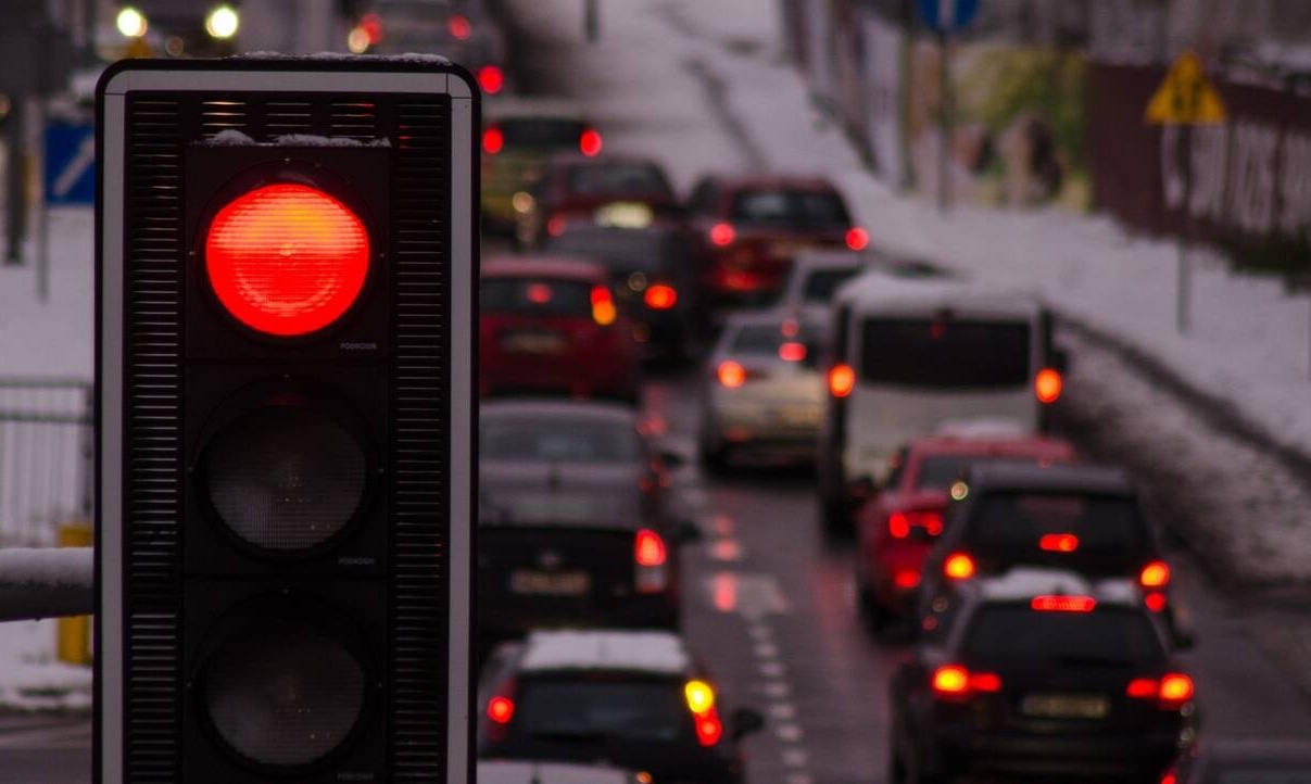 Εθνικό Σχέδιο Δράσης για την οδική ασφάλεια: Στο τιμόνι από τα 17, αλλάζει άρδην ο ΚΟΚ