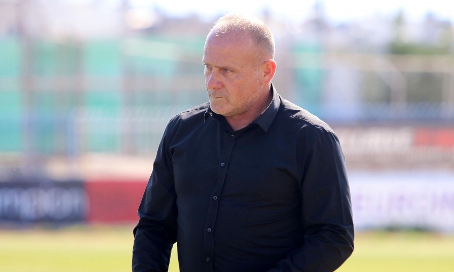 Λυρώνης: «Χαμένη η φετινή χρονιά»