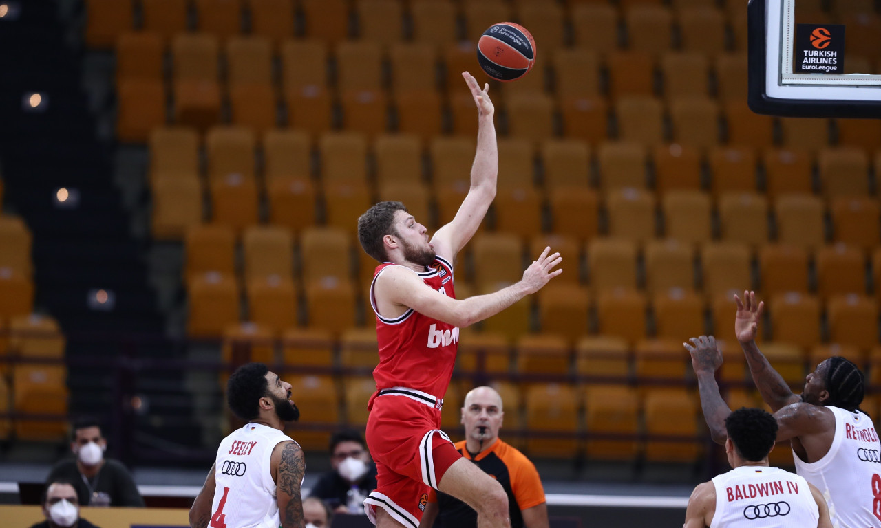 Ολυμπιακός: Επανήλθε στις προπονήσεις ο Βεζένκοφ, αρνητικά τα Covid-τεστ