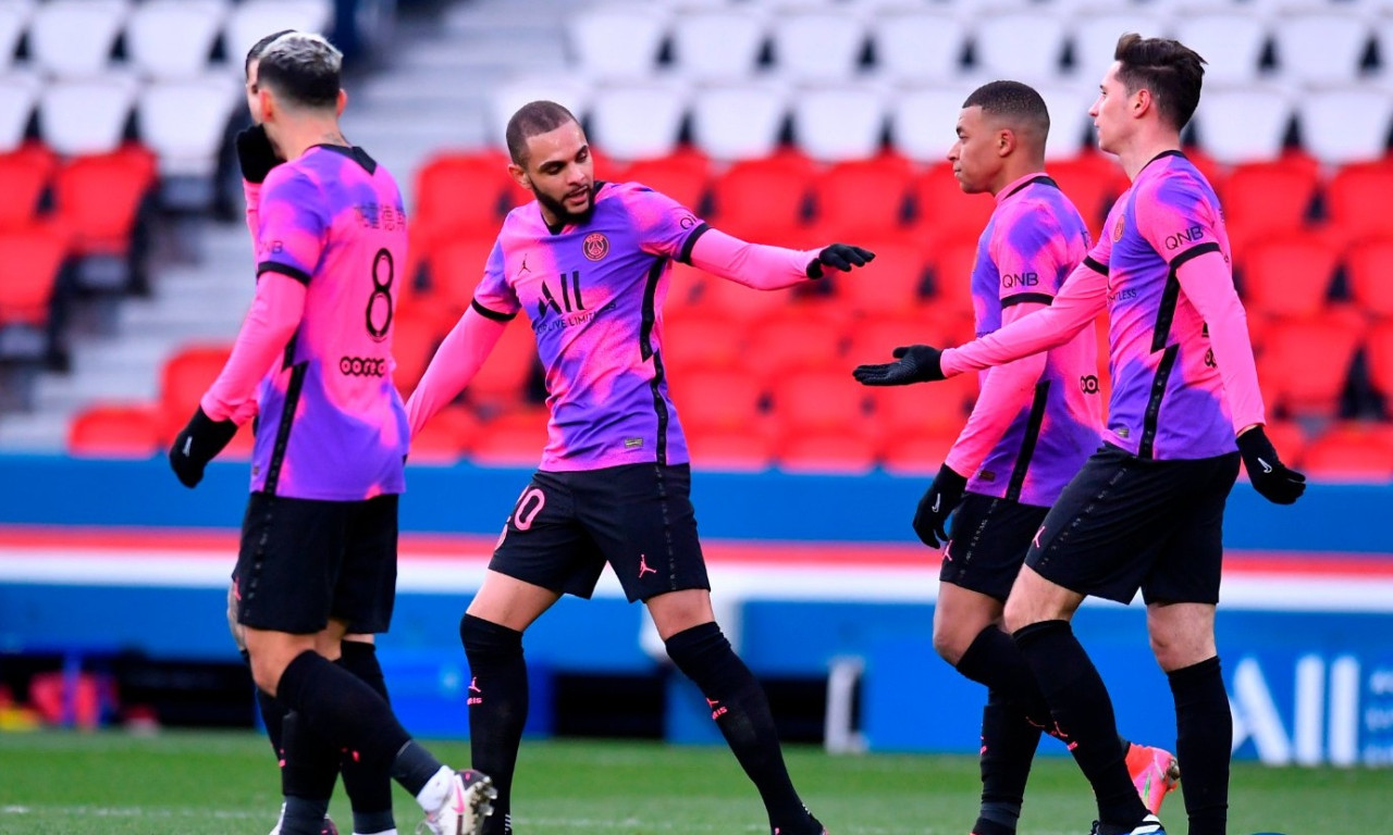 Ligue 1: Με το ζόρι στην κορυφή και περιμένει η Παρί Σ.Ζ. (video+photos)