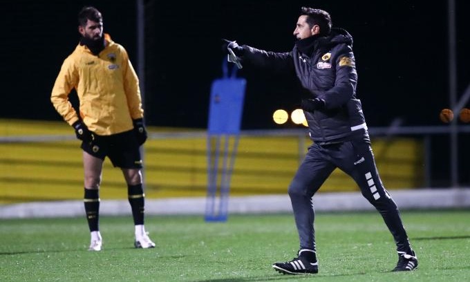 ΑΕΚ: Στα λευκά τα Σπάτα - Επιχείρηση καθαρισμού πριν την προπόνηση (photos)