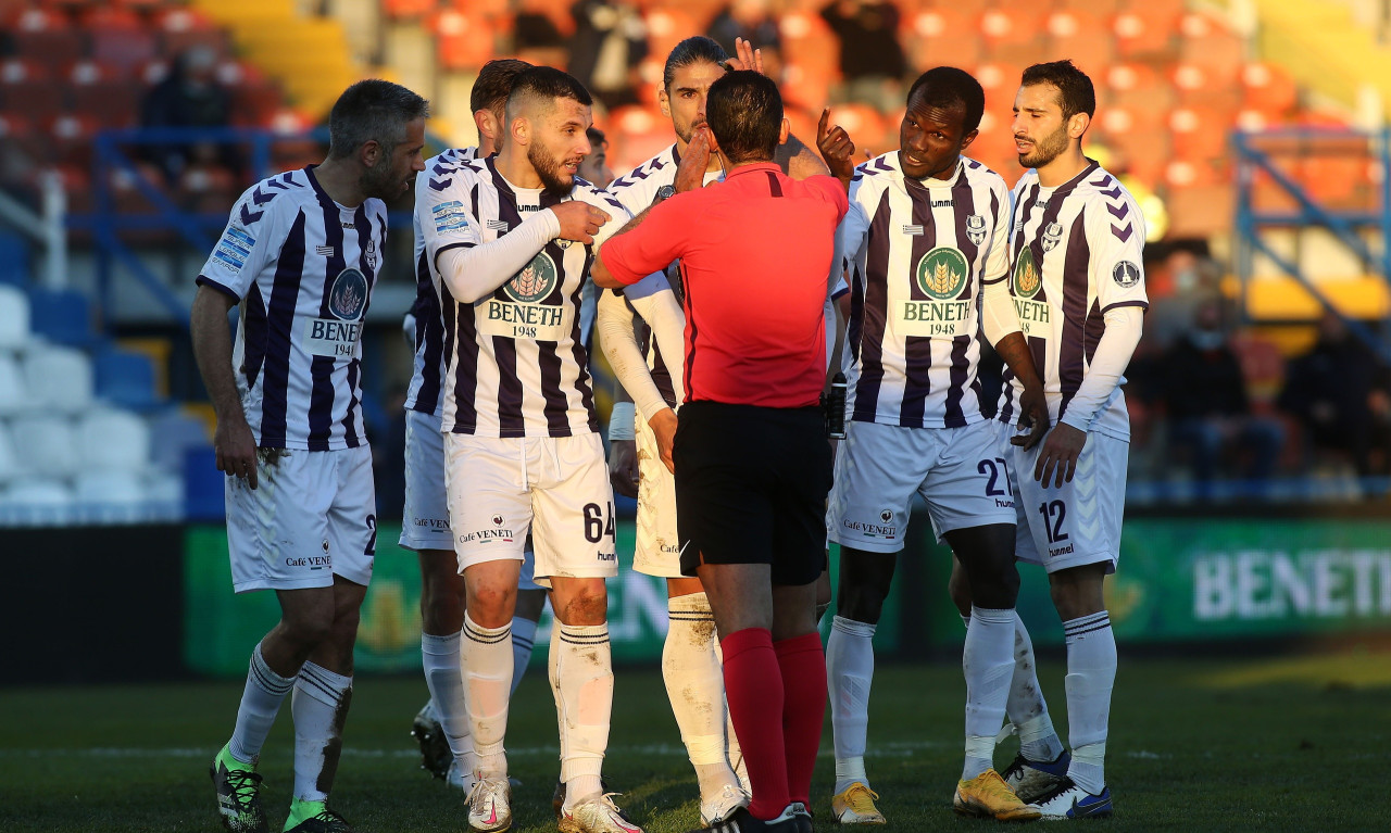 Κάλισιρ: «Πρέπει να βελτιωθούμε»