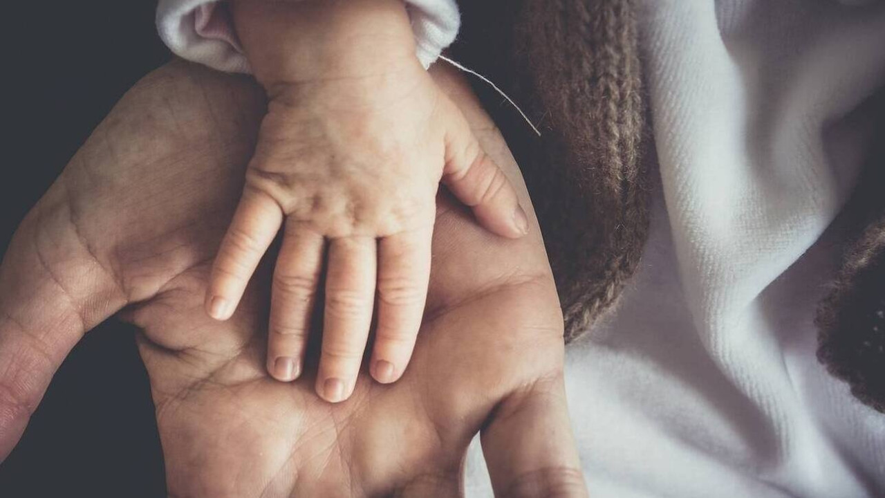 ΟΠΕΚΑ - Επίδομα παιδιού A21: Πότε ανοίγει η πλατφόρμα αιτήσεων