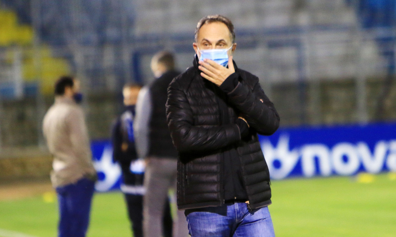 Παπαϊωάννου στους παίκτες της Λαμίας: «Δείξατε πόσο μάγκες είστε!»