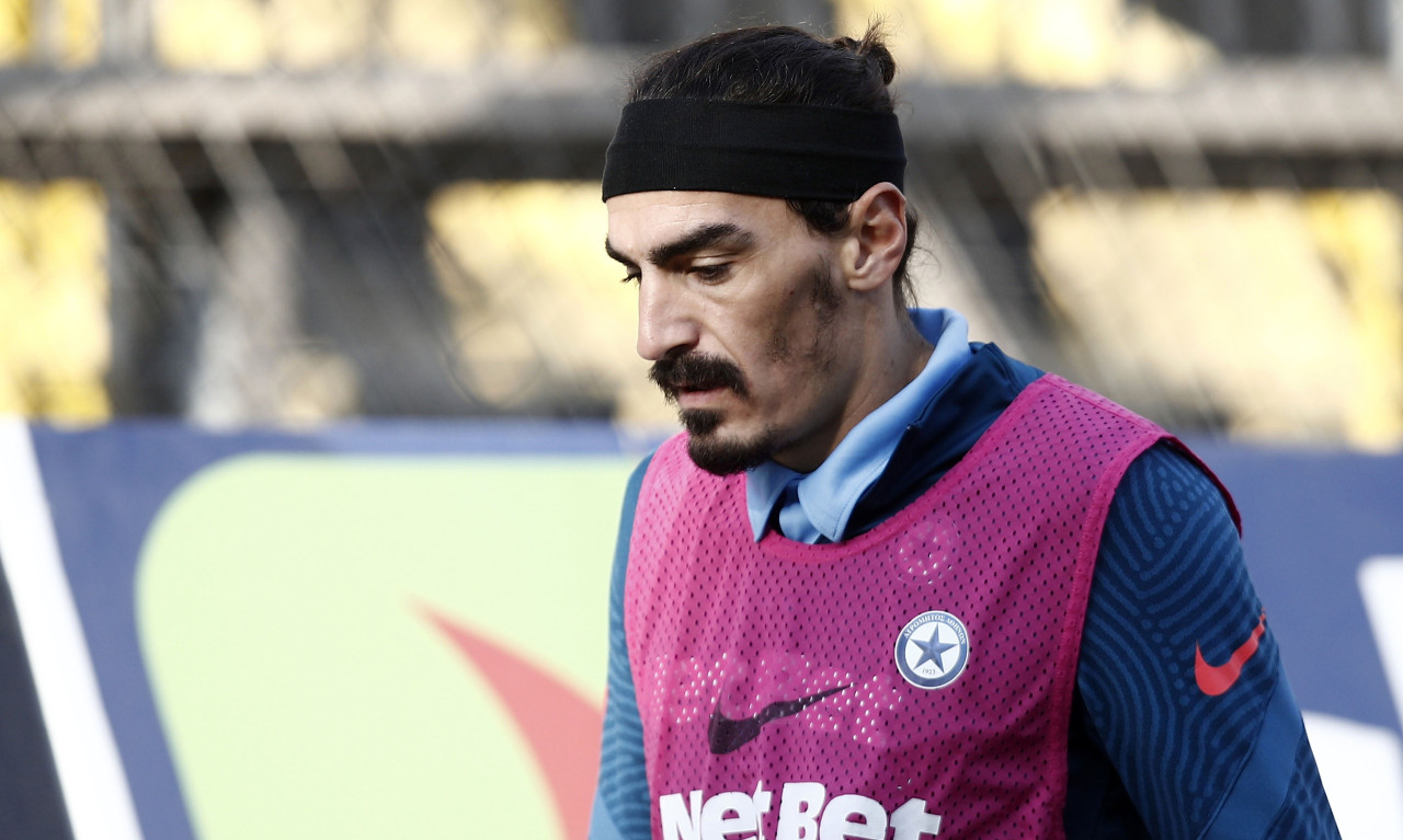 Λόγια που… τσακίζουν απ’ τον Λάζαρο: «Εμείς την καριέρα μας την κάναμε, τα νέα παιδιά που είναι;»!