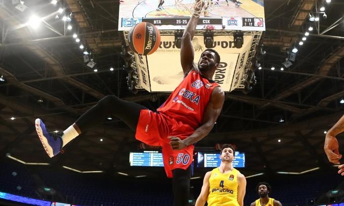 Euroleague: Το κάρφωμα της βραδιάς από τον Έρικ (video)