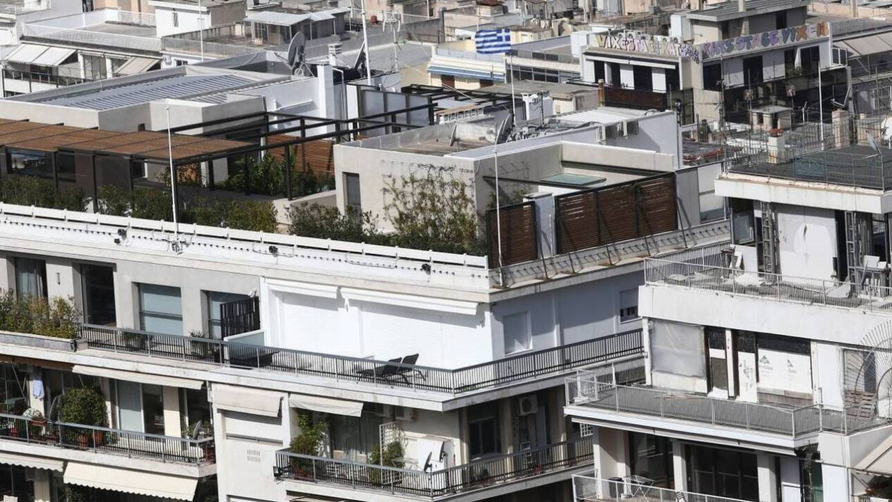 Τι αλλάζει για τις γονικές παροχές και δωρεές ακινήτων