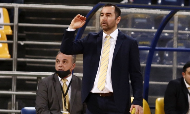 Καμπερίδης: «Πρώτα η παραμονή, μπορούμε να παίξουμε και στα πλέι οφ»