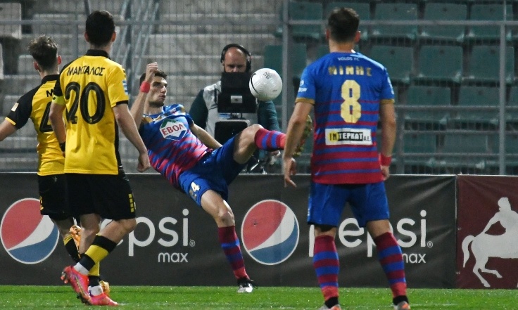 Βόλος-ΑΕΚ: Πέναλτι-δώρο και 1-0 - Έτσι σκόραρε ο Δουβίκας (video)