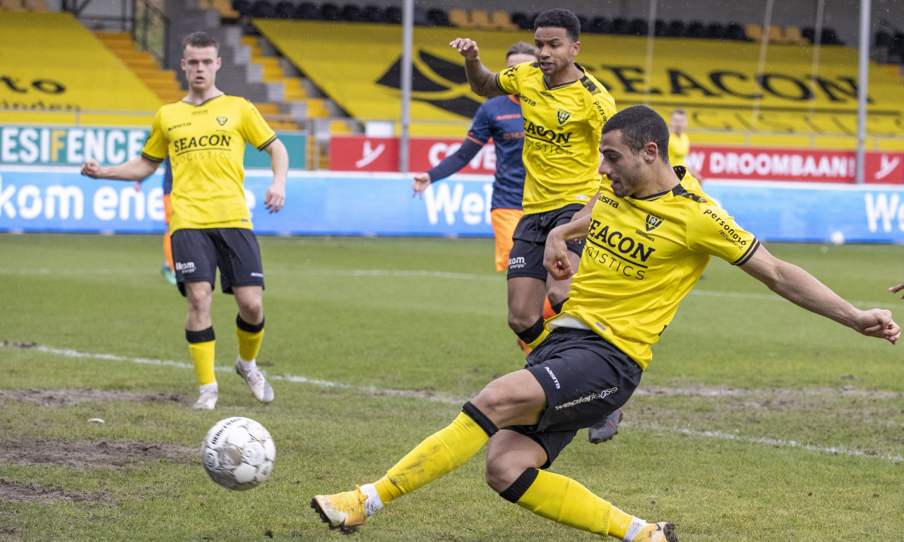 Νέο γκολ Γιακουμάκη στην ήττα της Φένλο (photos+video)