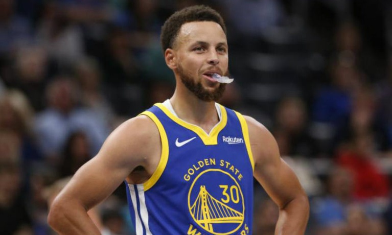 NBA: Έγραψε ιστορία ο Κάρι (photos+video)