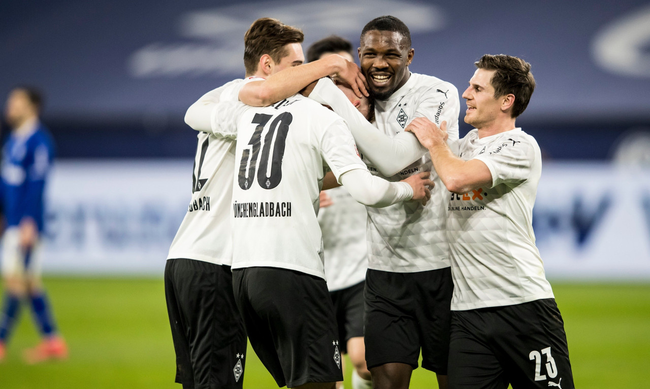 Bundesliga: Η Γκλάντμπαχ ξέσπασε στην καταδικασμένη Σάλκε (video)