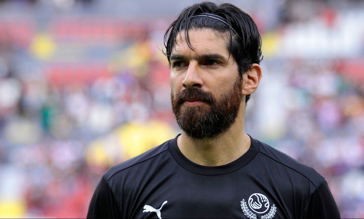 Σπάει τα κοντέρ ο Αμπρέου - Βρήκε τη 31η ομάδα του στα 44 (photos+videos)