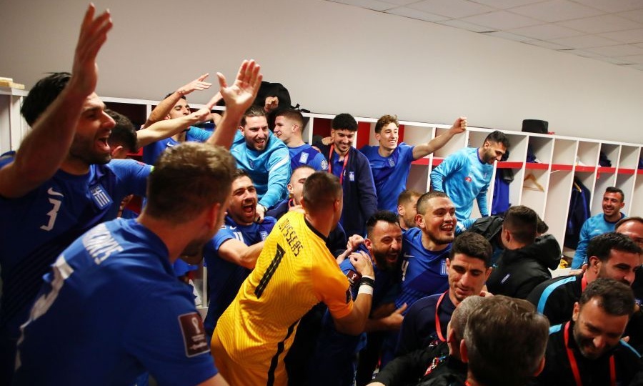 Ισπανία-Ελλάδα: Το ελληνικό πάρτι στα αποδυτήρια (photos)