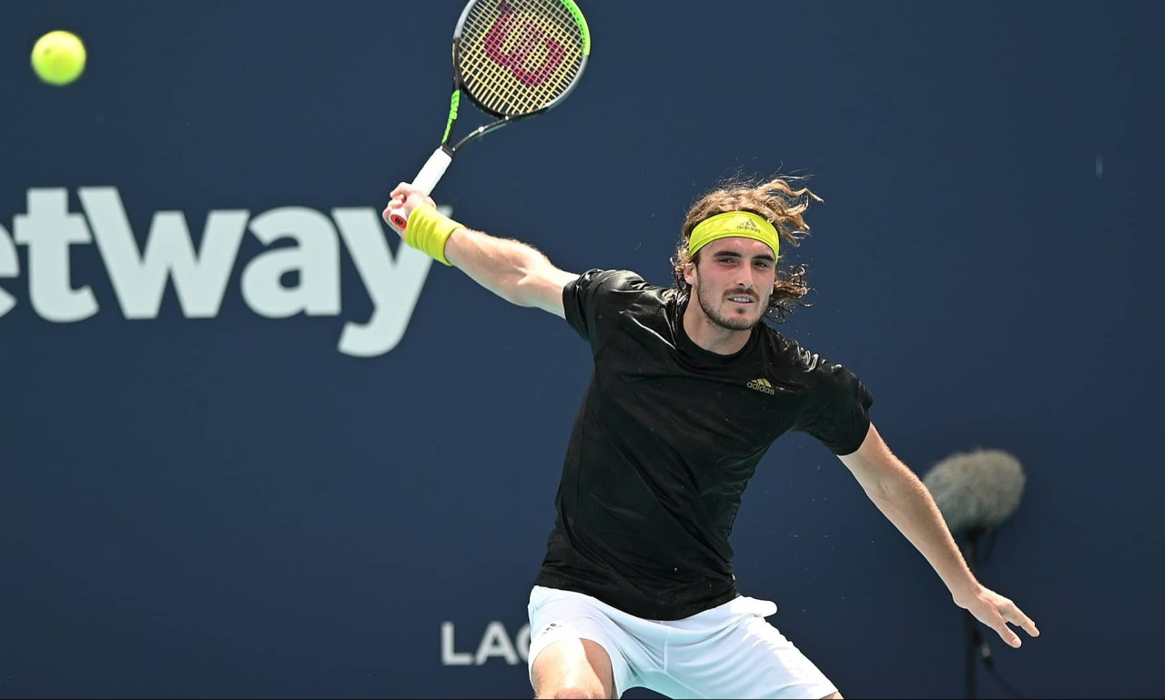 Στέφανος Τσιτσιπάς: Με άνεση στους «16» (photos+video)