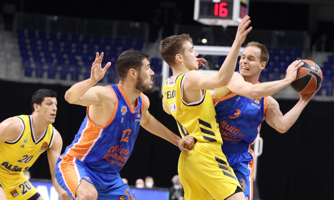 Άλμπα Βερολίνου - Βαλένθια 86-90: Ασταμάτητος Πρέπελιτς οδήγησε τις «νυχτερίδες» (photos)