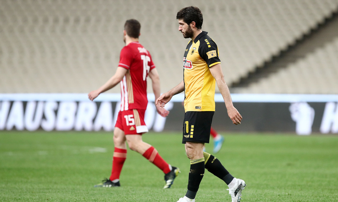 ΑΕΚ - Ολυμπιακός: Έτσι ήρθε ο «ερυθρόλευκος» περίπατος (video+photos)