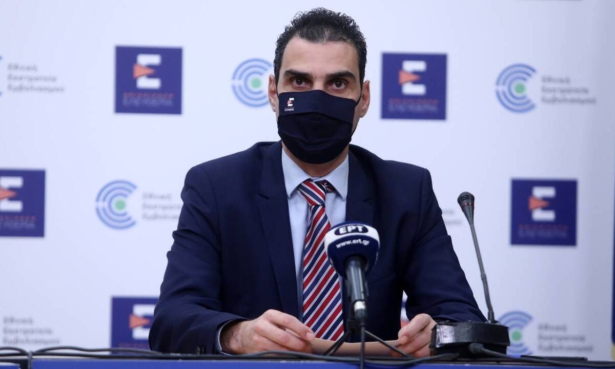 Θεμιστοκλέους: Πότε ξεκινάει ο εμβολιασμός του γενικού πληθυσμού