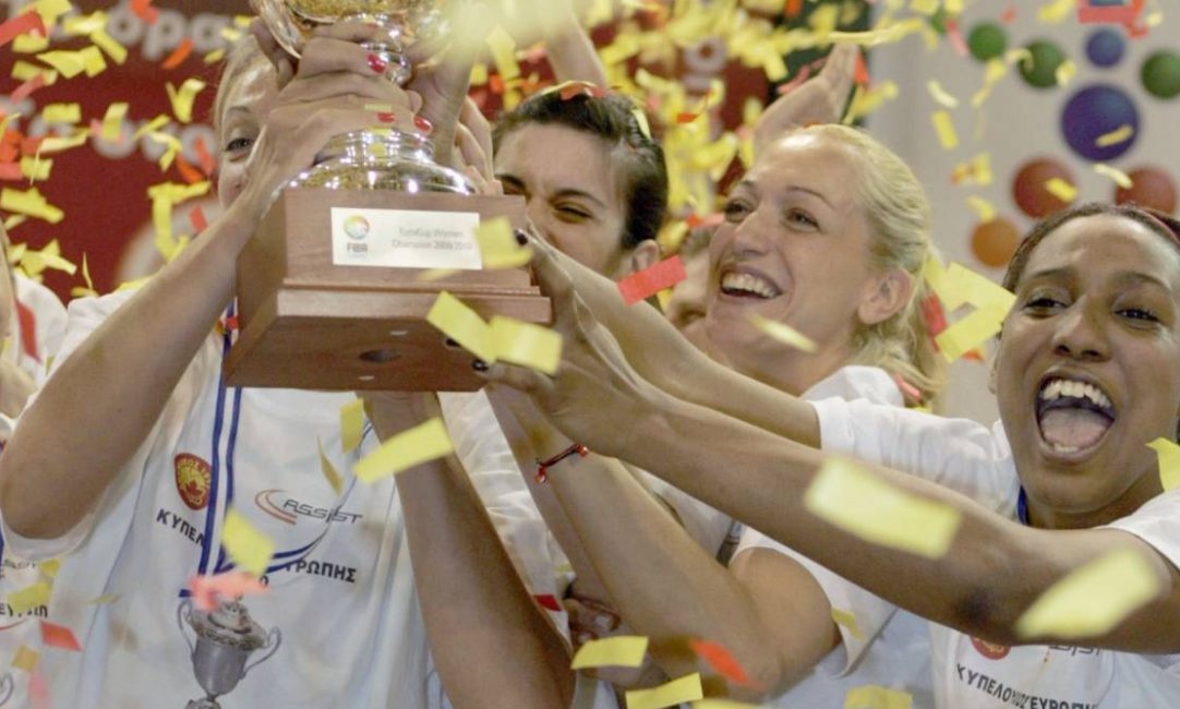 Σαν Σήμερα: Όταν ο Αθηναϊκός ανέβαινε στην κορυφή της Ευρώπης (photos+video)