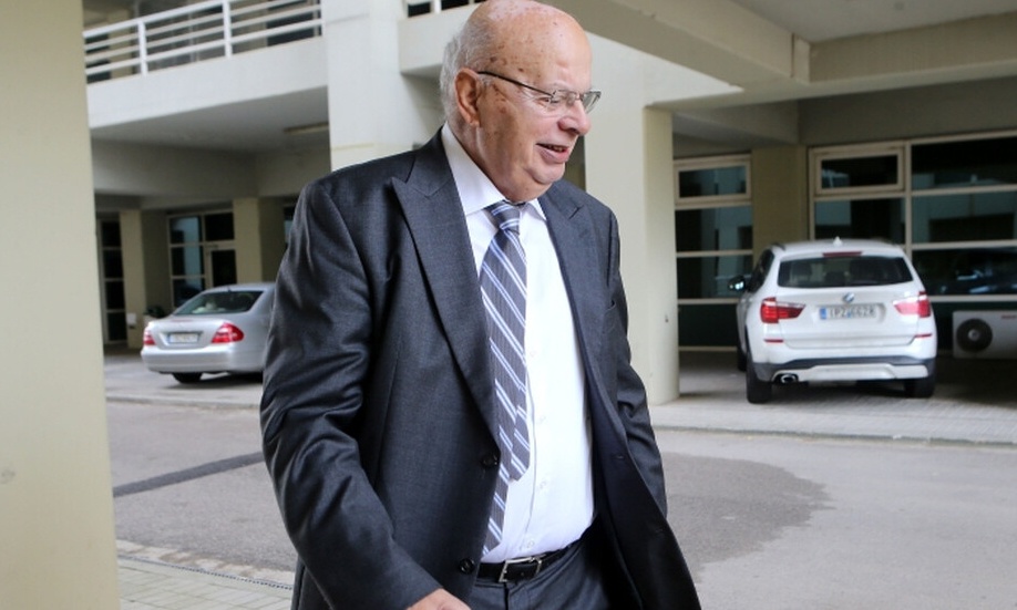 Κυριακόπουλος: «Αλυχτάνε τα σκυλιά… - Σεβασμός στον Γιώργο Βασιλακόπουλο»