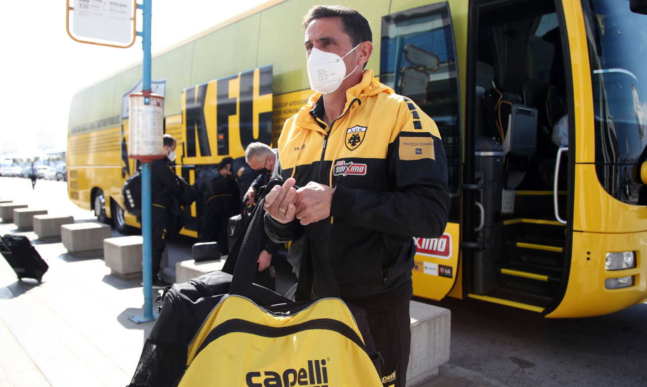 Χιμένεθ: «Οι χειρότερες μέρες που έχω ζήσει στην ΑΕΚ»