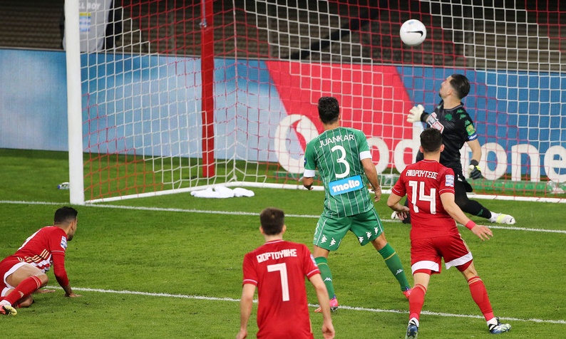 Super League: Η «χρυσή βίβλος» των πρωταθλητών (photos)
