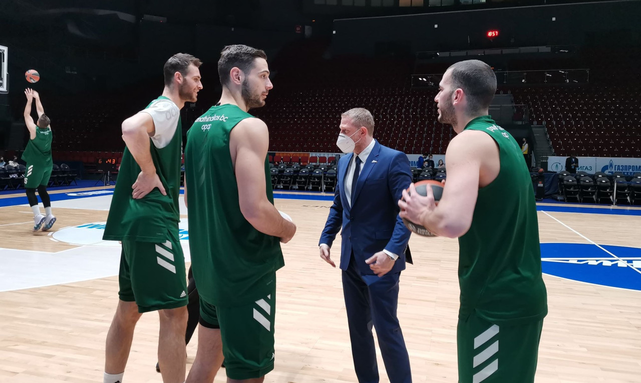 Ζενίτ-Παναθηναϊκός ΟΠΑΠ: Βρήκε γνωστούς και... φίλαθλο στη Ρωσία (videos+photos)