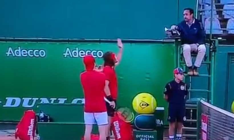 Monte Carlo Masters: Έξαλλος ο Τσιτσιπάς - Απίστευτη επίθεση στο διαιτητή (video)