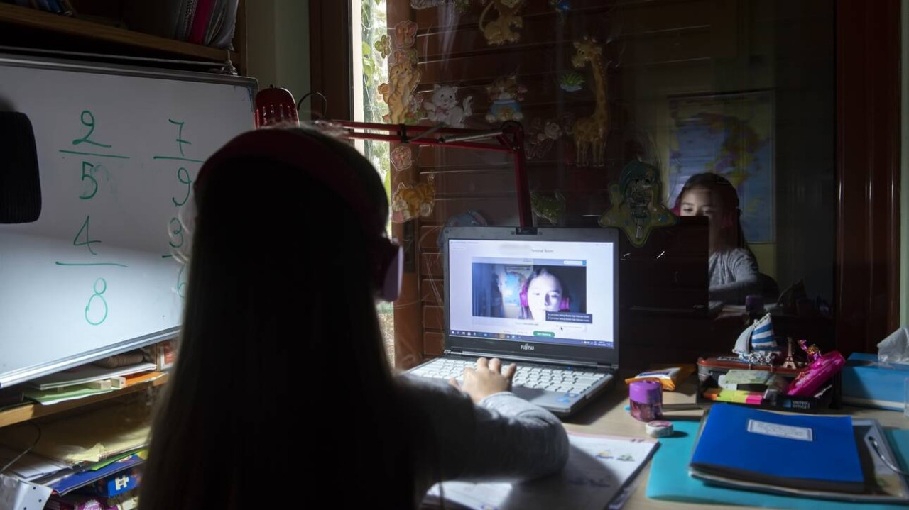 Κορωνοϊός: Τι ισχύει για τους μαθητές που συγκατοικούν με άτομα ευπαθών ομάδων