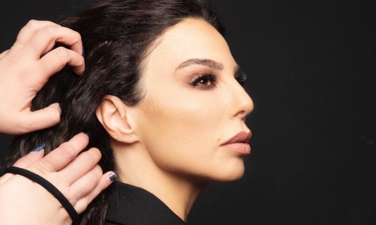 Κέλλυ Κελεκίδου: Θα σαστίσεις με την μεγάλη αλλαγή της! Έκοψε τα μαλλιά της κοντά κι έγινε ξανθιά!