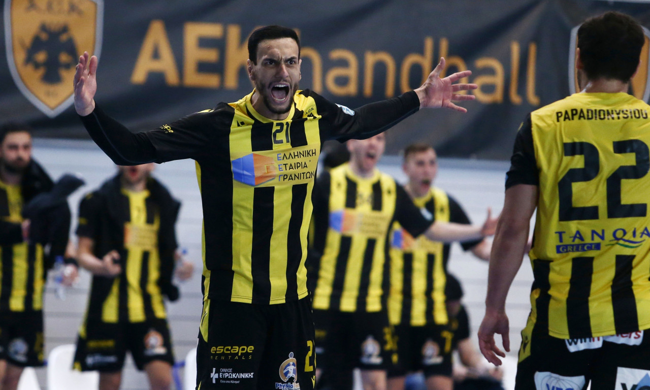 EHF European Cup: Μικρό προβάδισμα η ΑΕΚ για τελικό