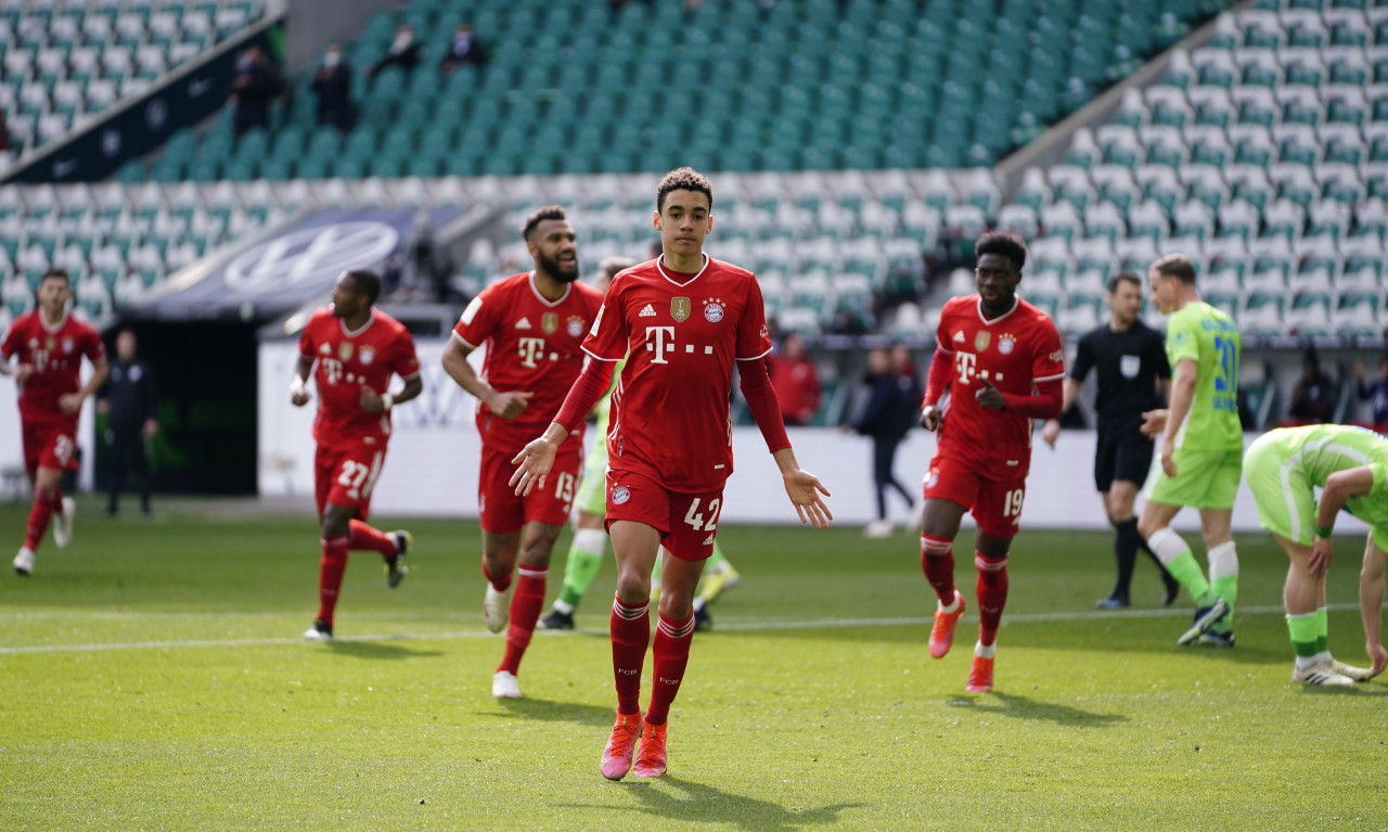 Bundesliga: Διπλό τίτλου η Μπάγερν, τεσσάρες Γκλάντμπαχ και Φράιμπουργκ! (video+photos)