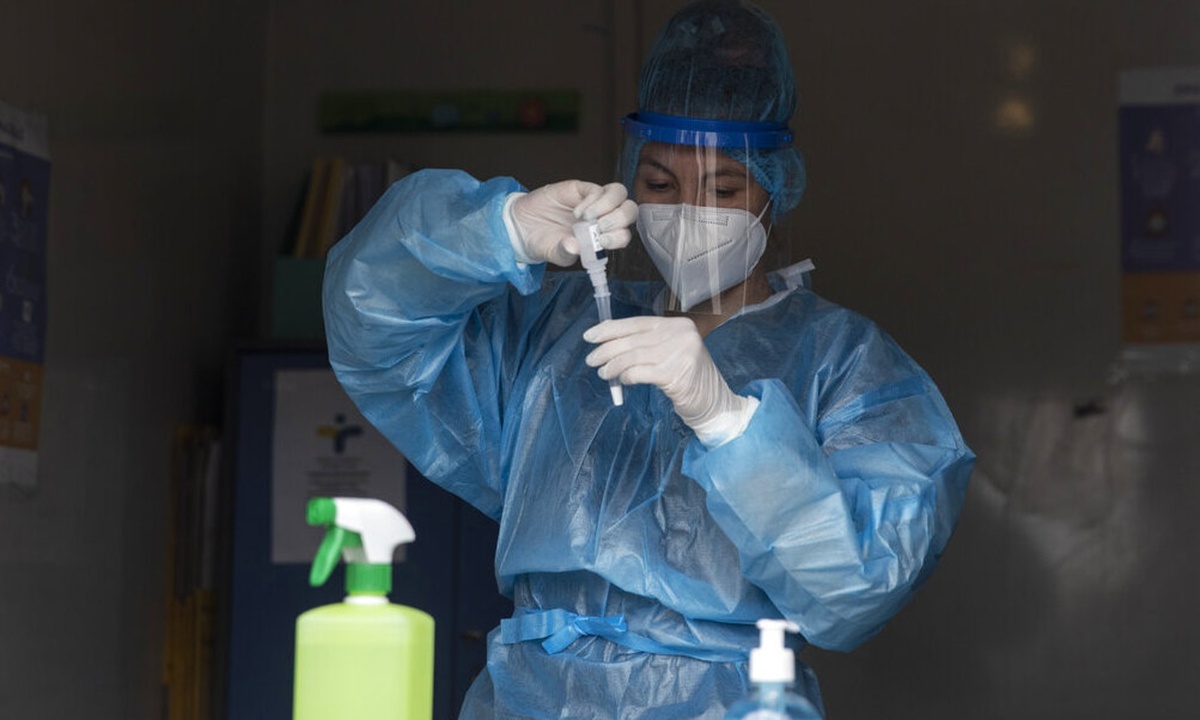 Κρούσματα σήμερα: Στην Αττική τα 675 από τα νέα κρούσματα – Μαίνεται το πρόβλημα και στη Θεσσαλονίκη