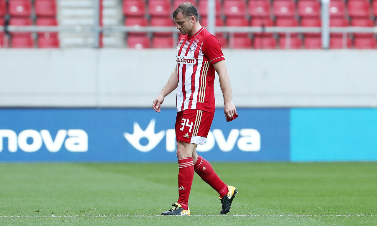 Ολυμπιακός - Αστέρας Τρίπολης: Συναγερμός με Αβραάμ Παπαδόπουλο - Χτύπησε και αποχώρησε