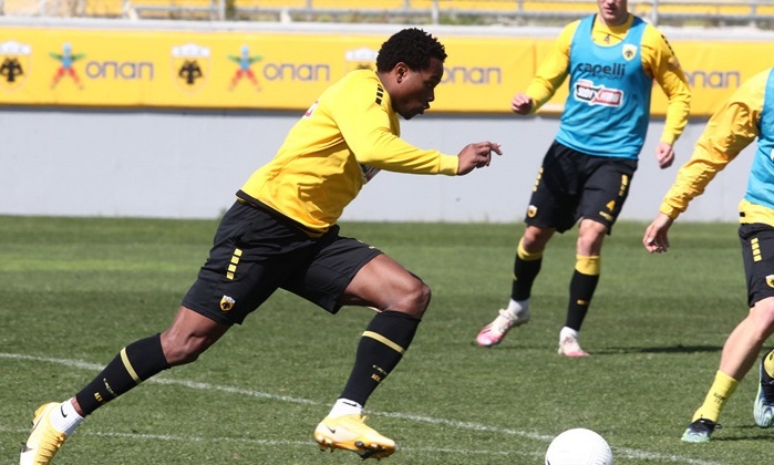 ΑΕΚ: Με εννέα απουσίες η προπόνηση - Τρεις «τρέχουν» για Τούμπα