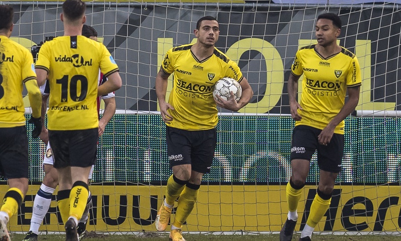 Eredivisie: Βλέπουν τον… γκρεμό Γιακουμάκης και αδερφοί Δώνης – Χιλιάδες οπαδοί στο γήπεδο! (video)