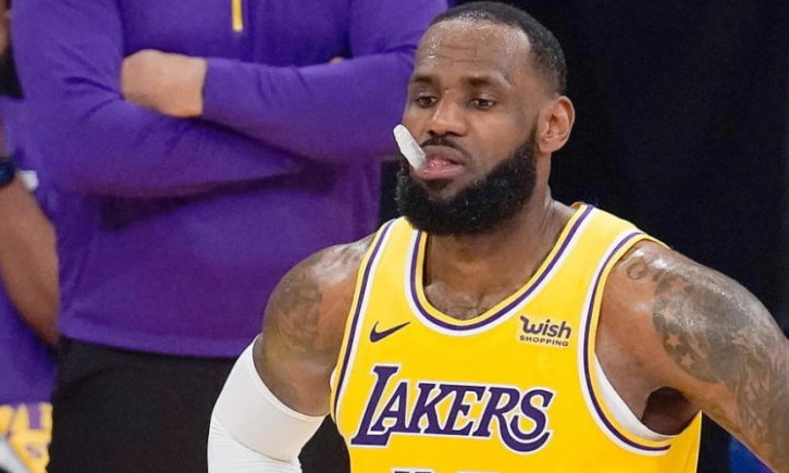 Λεμπρόν Τζέιμς: «Δεν νομίζω ότι θα είμαι ξανά στο 100%» (video)