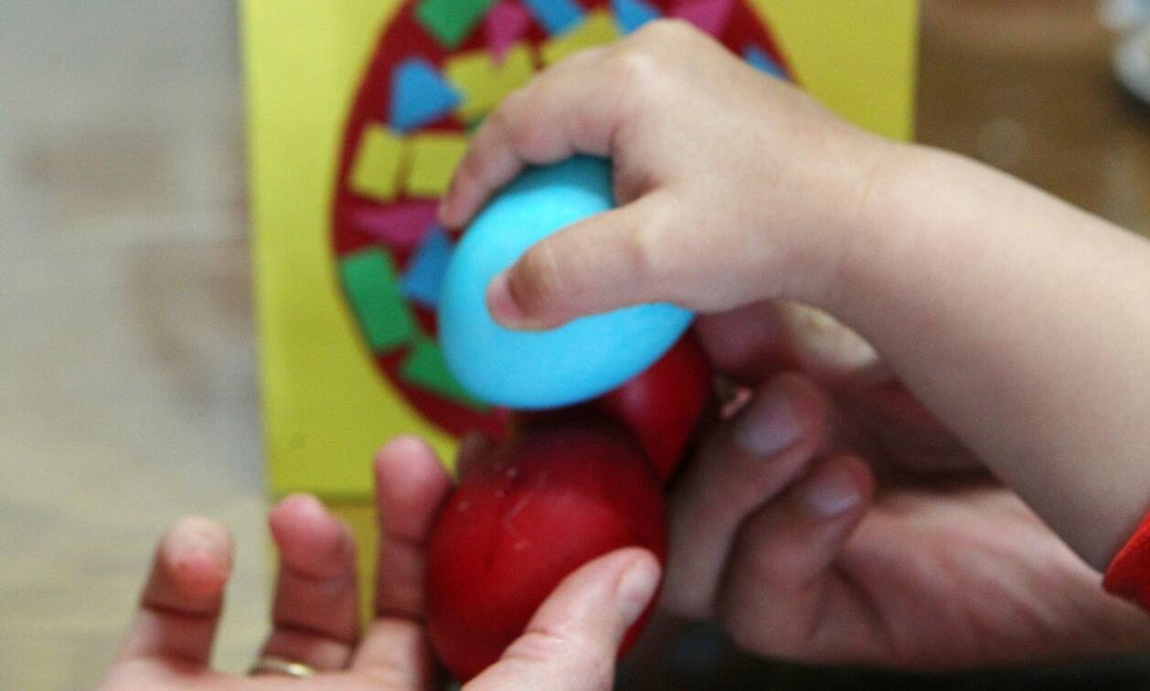 Πασχαλινό τραπέζι τον καιρό του Covid: Τι ισχύει για μετακινήσεις και self test - Το όριο των ατόμων